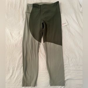 Nulu™ Colour Block
HR Crop 23